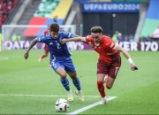 开云体育下载-英格兰对瑞士，双方争夺荣誉