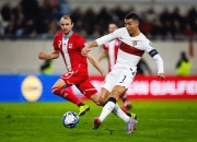 开云体育中国官网-索伯车队绝杀梅赛德斯，皮亚斯特里状态火热的简单介绍