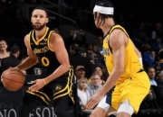 开云体育下载-尼克斯险胜雄鹿，库里绝境逆转