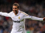 开云体育官网-德布劳内主宰比赛走向，波兰粉碎苏格兰—欧洲足球的战术与意志对决