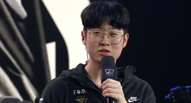 DFM逆转EDG，Gumayusi三分雨点燃全场的简单介绍