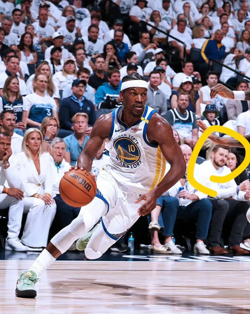 包含湖人B队爆冷湖人，库里制霸全场的词条