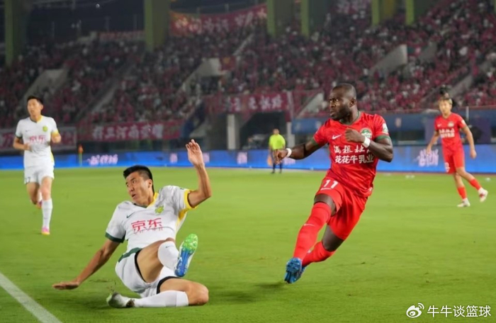 关于河南队凭借团队合作，赢得全国足球冠军赛的信息