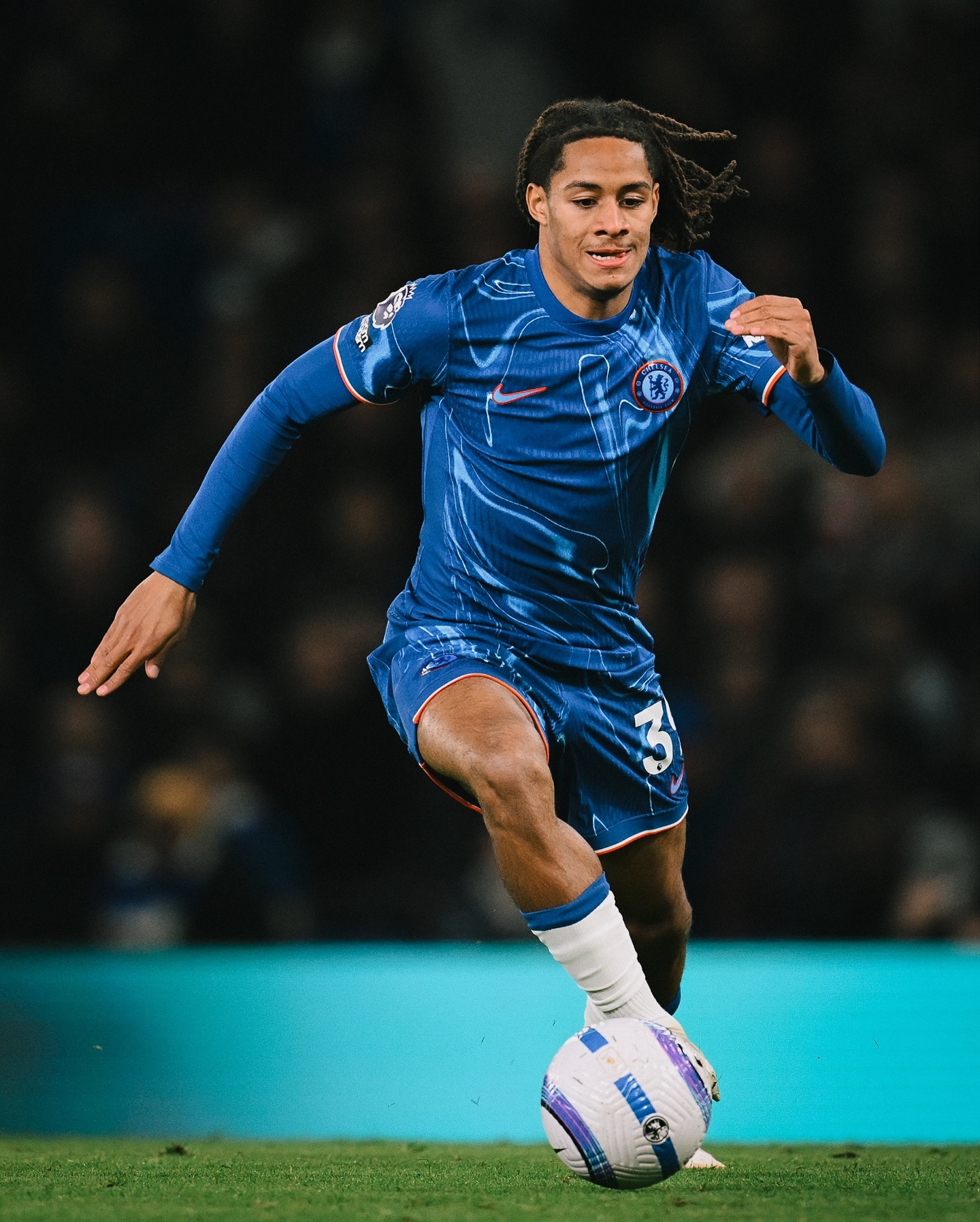 英格兰前锋状态稳定，备受期待