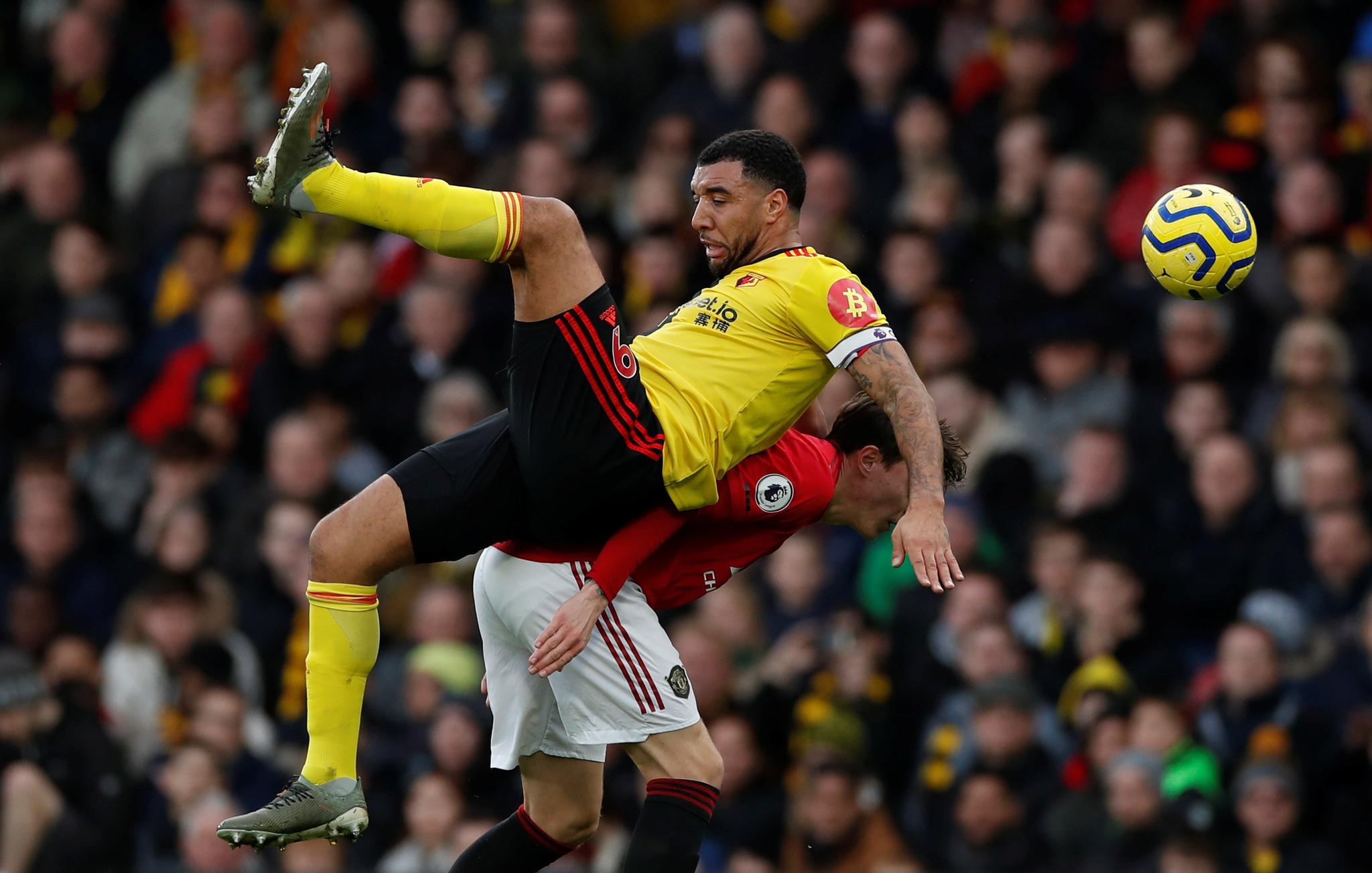 曼联客场小胜沃特福德，保持不败纪录