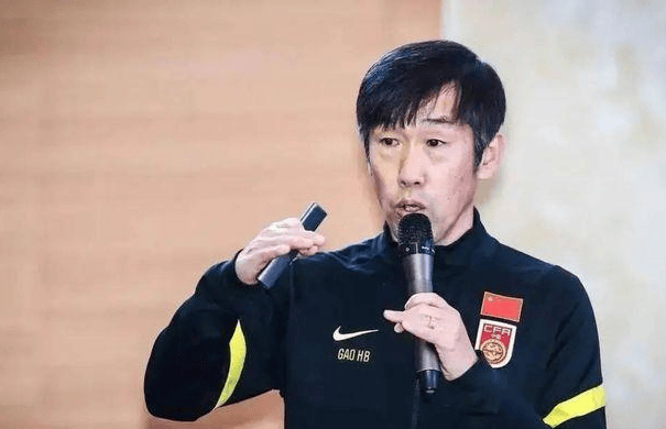 韦世豪受伤退出阵容，高洪波寻找替补，恒大前景堪忧的简单介绍