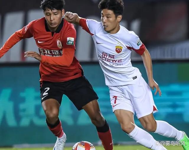 西班牙队在关键时刻逆转胜利，领先积分榜的简单介绍