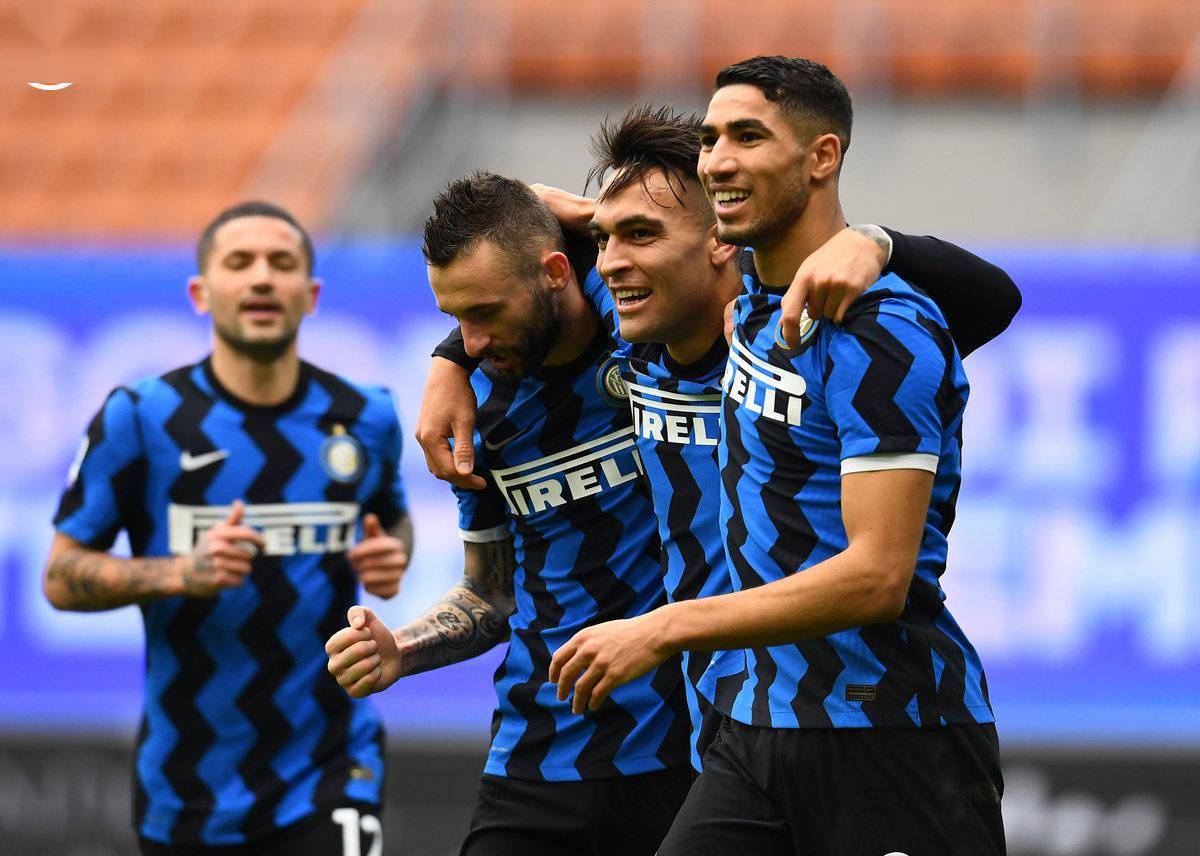 第纳摩钢铁主场对阵沙尔克，争夺联赛积分的简单介绍