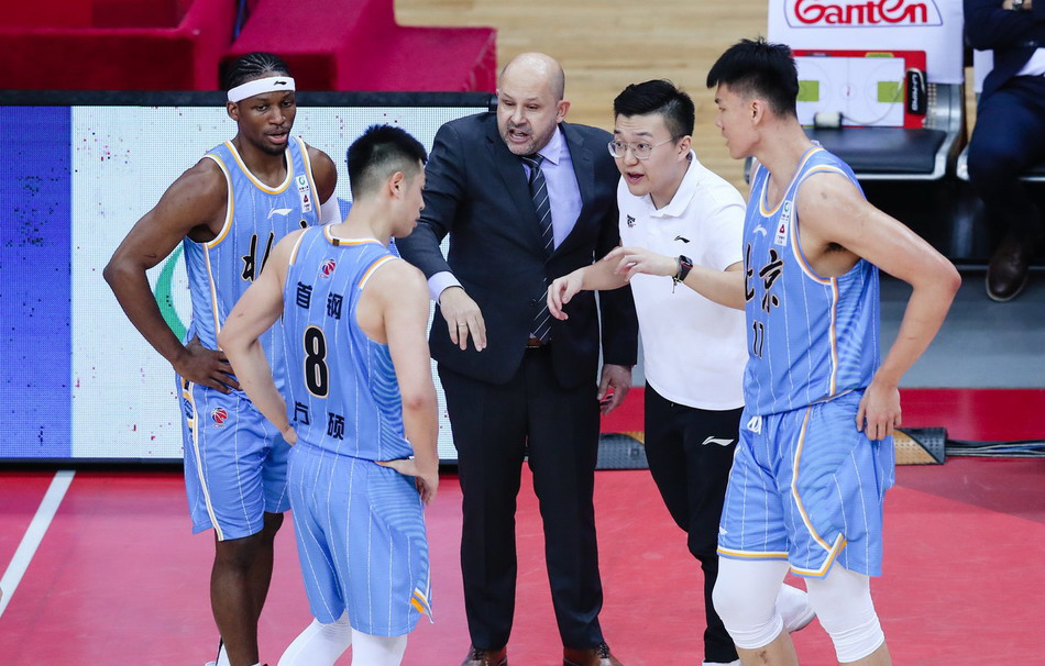 包含瓦拉多利德对决巴拉多利德，全力冲击卫冕大胜的词条