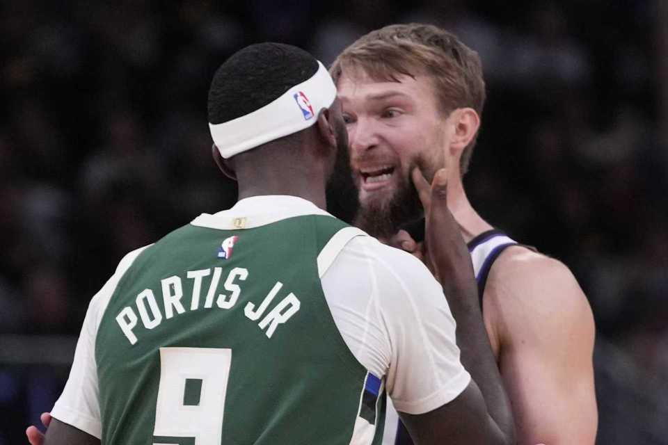 雄鹿B队险胜阿根廷男篮，萨博尼斯完成帽子戏法的简单介绍