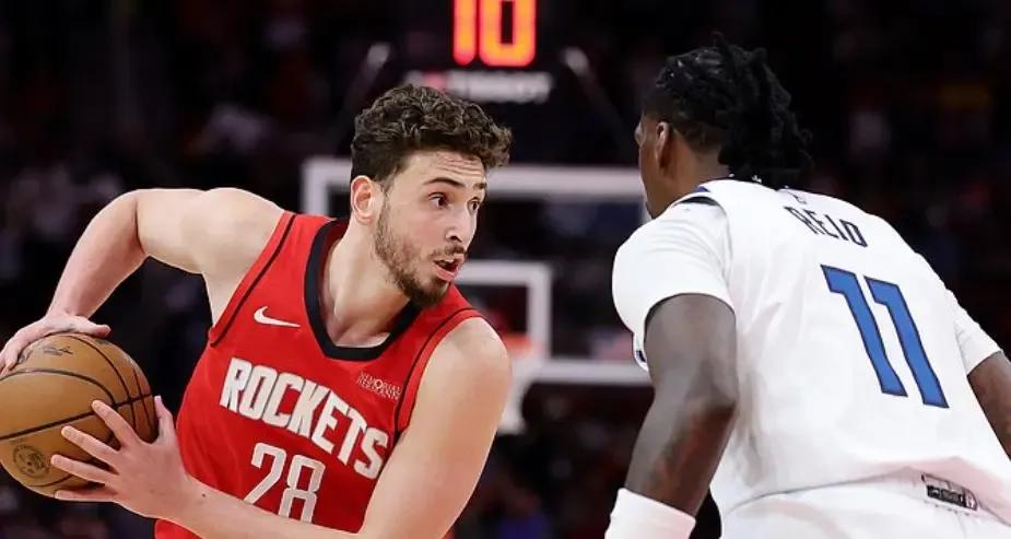 火箭力克猛龙,戈贝尔刷新纪录 火箭力克猛龙,戈贝尔刷新纪录