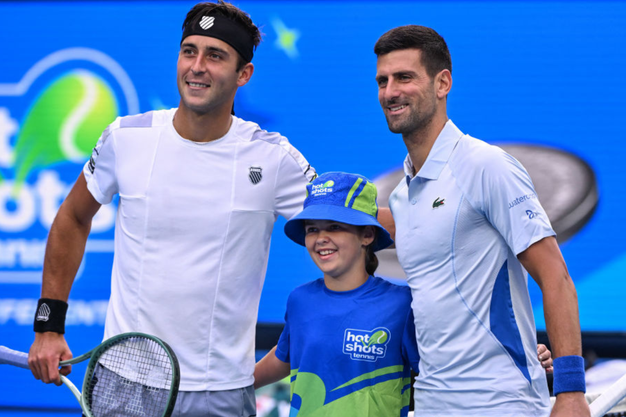 关于美国网球队轻取法国网球队,德约科维奇制霸全场的信息 关于美国网球队轻取法国网球队,德约科维奇制霸全场的信息