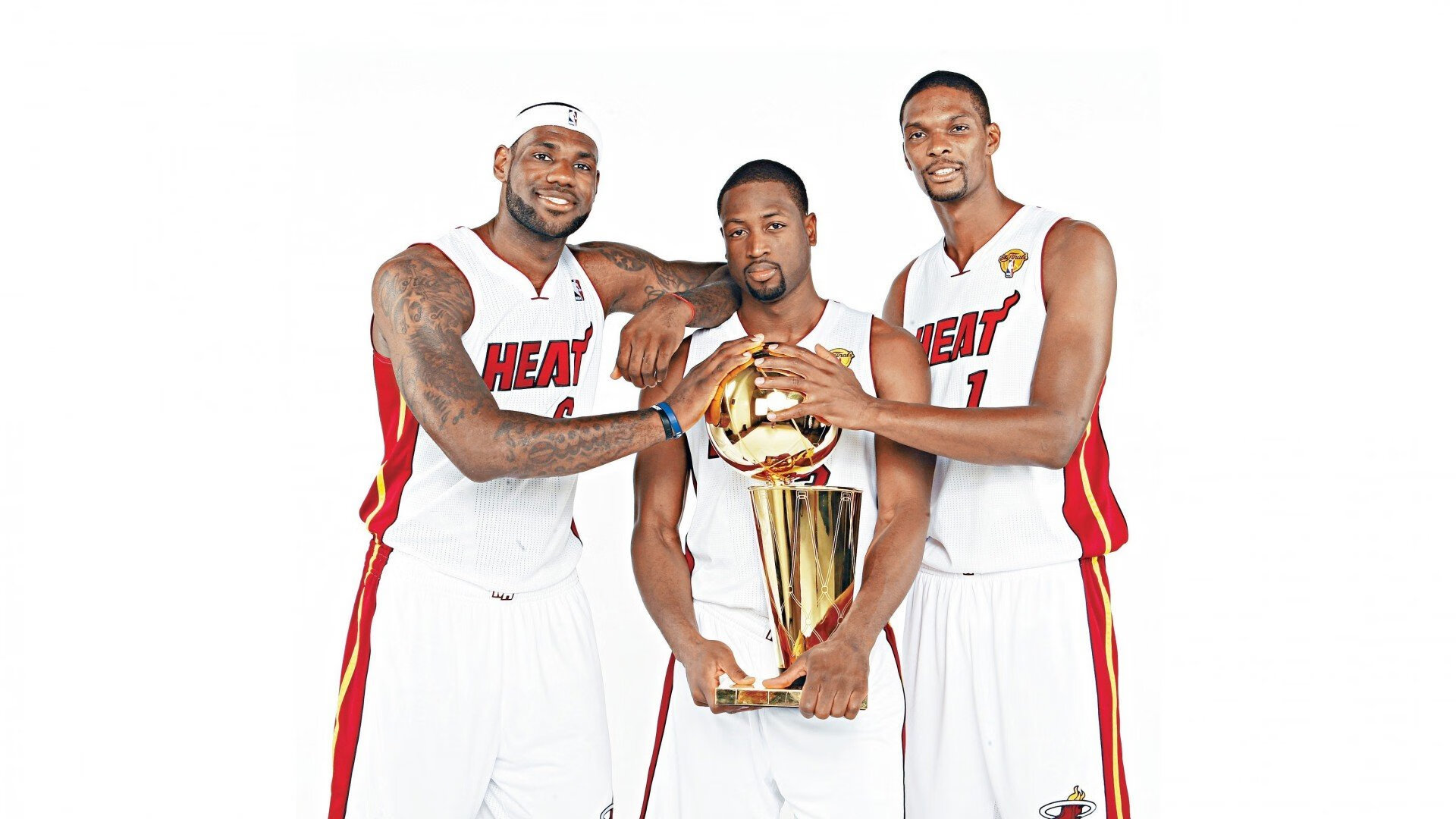 太阳粉碎鹈鹕，米切尔赛后评分拉满，一场定义赛季的统治级演出